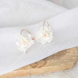 Kolczyki kwiatowe Ivory Bloom - obrazek 3